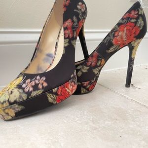 Jessica Simpson Platform Pumps